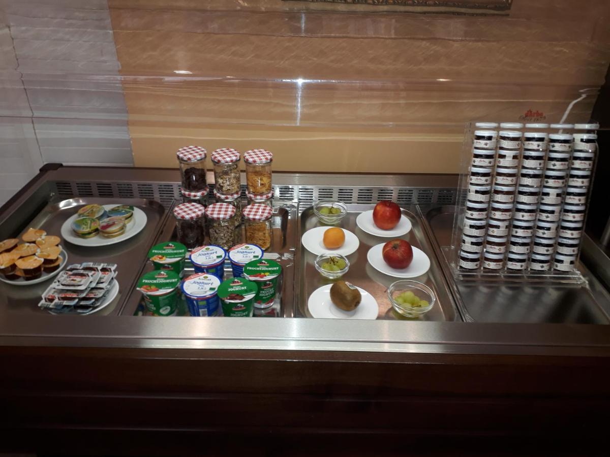 Hotel Garni Am Markt - Businesshotel - Fruehstuecksbuffet - Fahrradabstellplatz - Hunde Willkommen Neustadt bei Coburg Extérieur photo